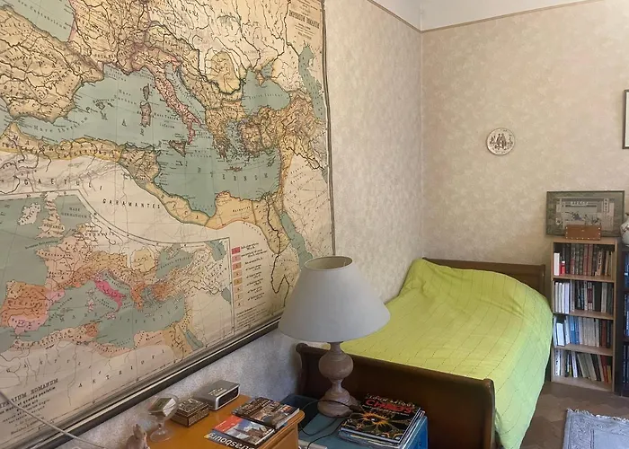 Evelyns Private Nostalgic Rooms